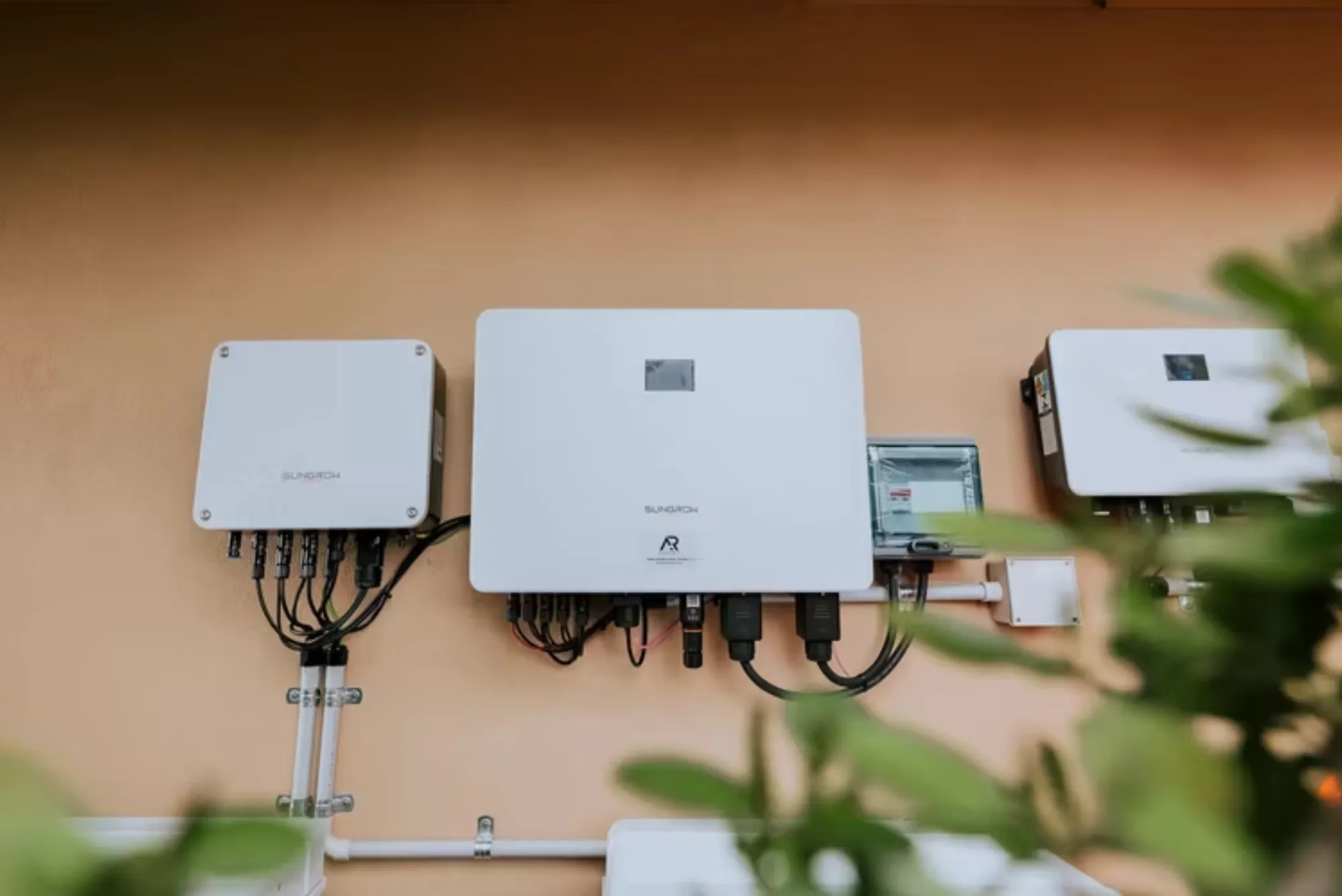 Lowering Solar Investment Costs with the SG33-50CX-P2 Solar Inverter