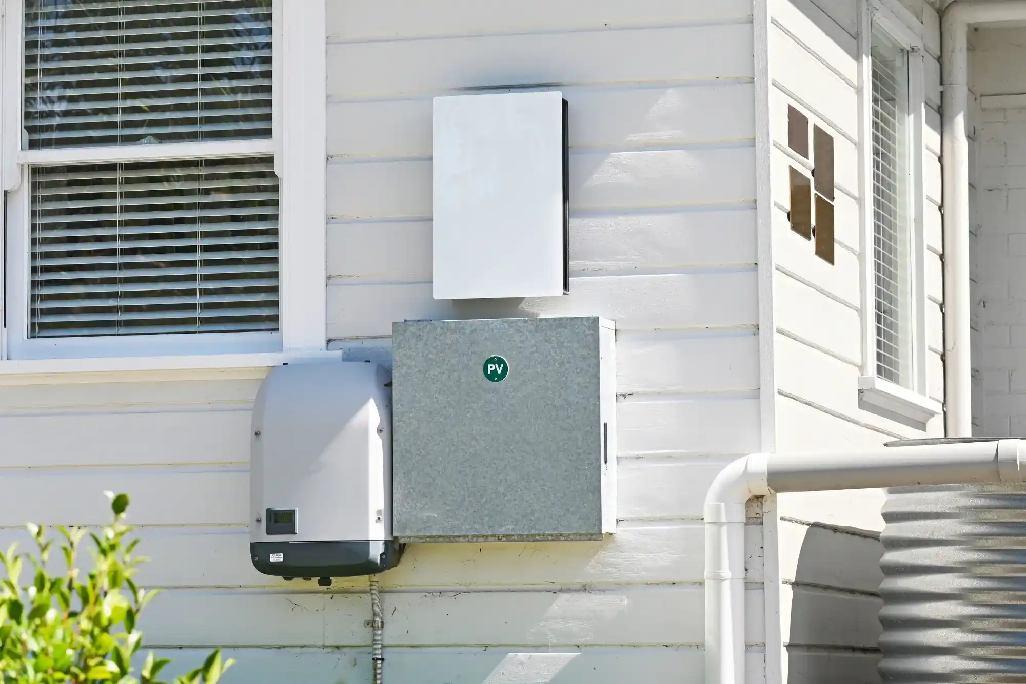 Maximizing Commercial Solar Efficiency with Sungrow’s 75kW Solar Inverter